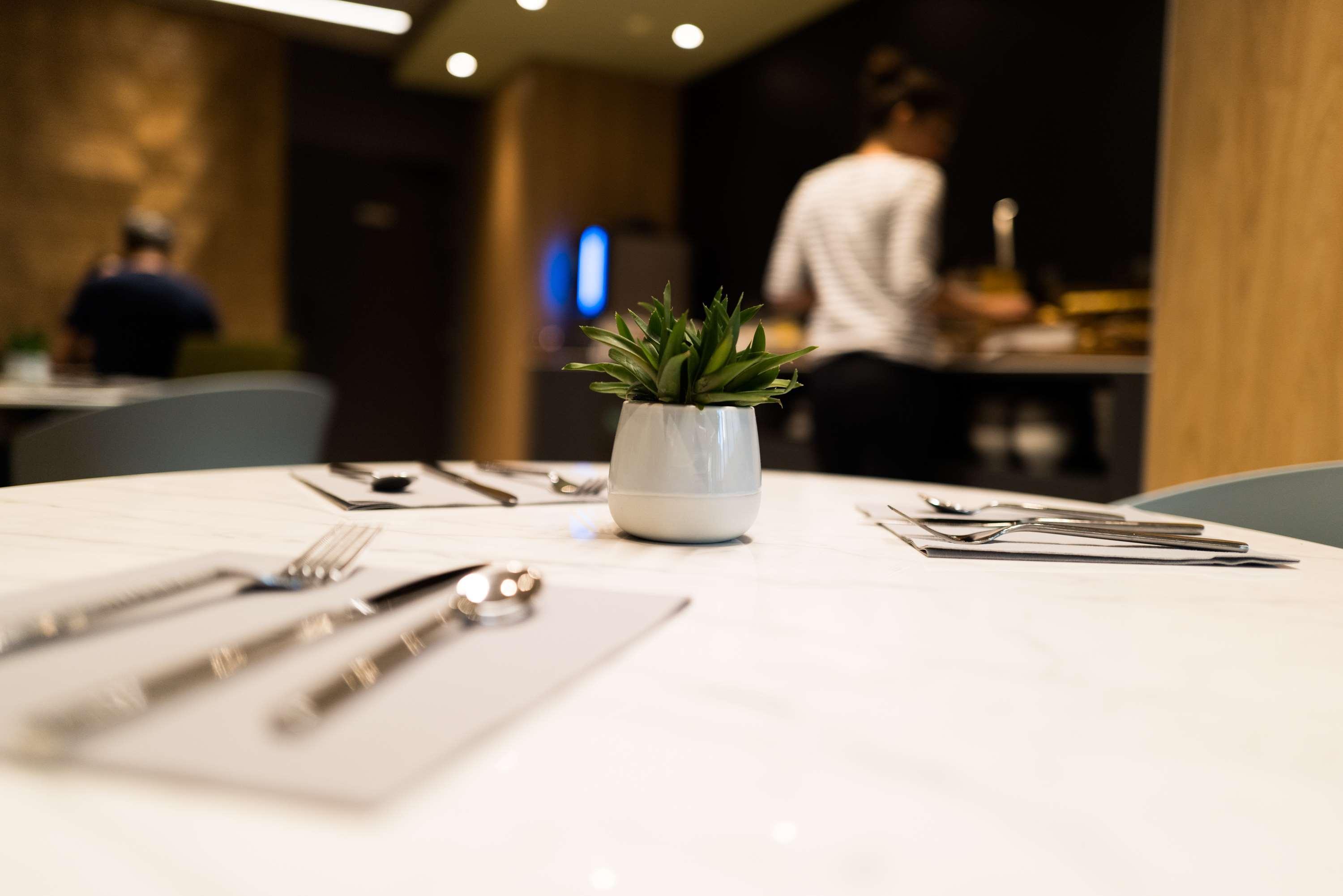 Hotel Campanile Centre St Roch 3*